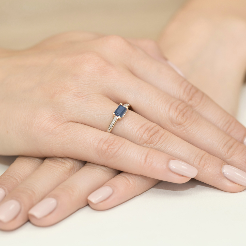 a1e05815c63fe6ba0a8b38082761c863