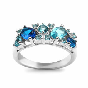 Srebrny pierścionek z cyrkoniami