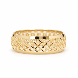 Złoty pierścionek ażurowy